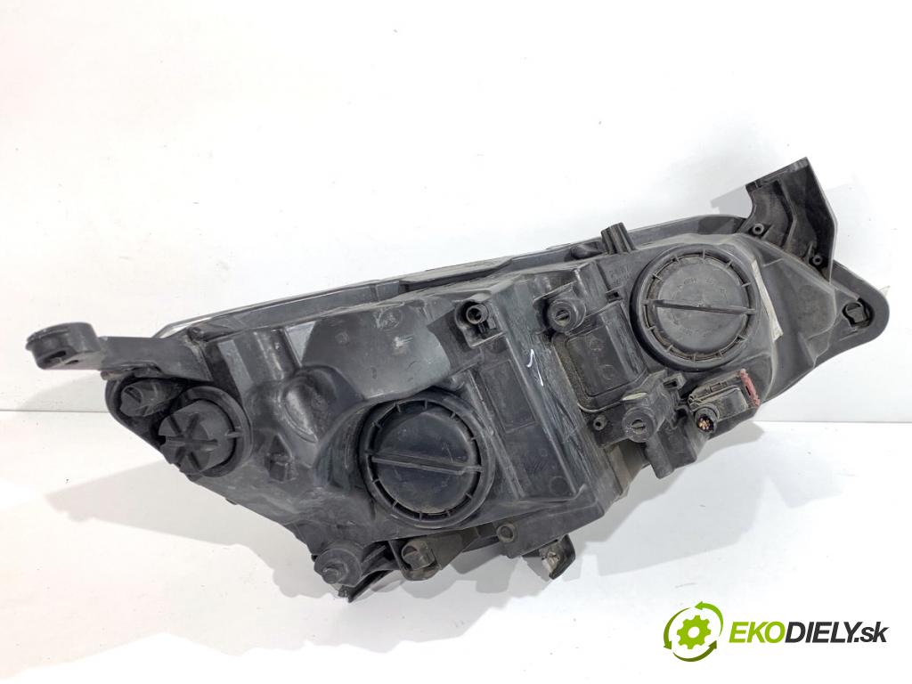 OPEL ASTRA J sedan 2017 103 kW 1.4 LPG (69) 1364 světlomet levý přední část 13371595