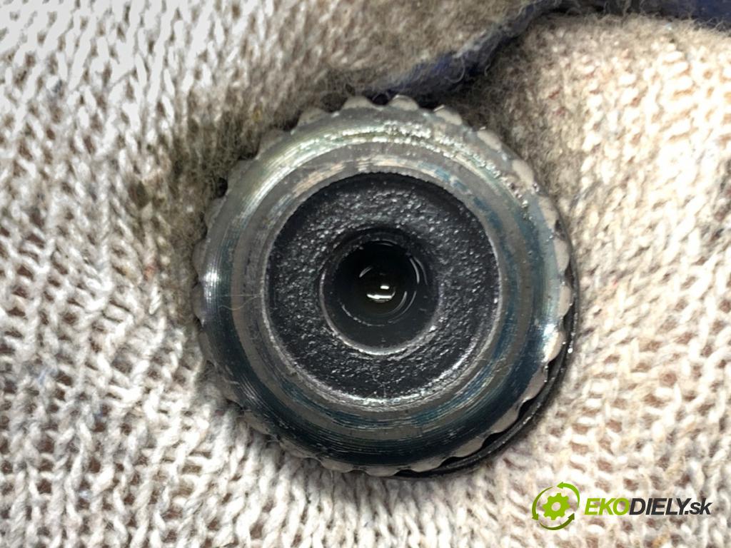 OPEL ASTRA J sedan 2017 103 kW 1.4 LPG (69) 1364 poloos levý přední část 13335145