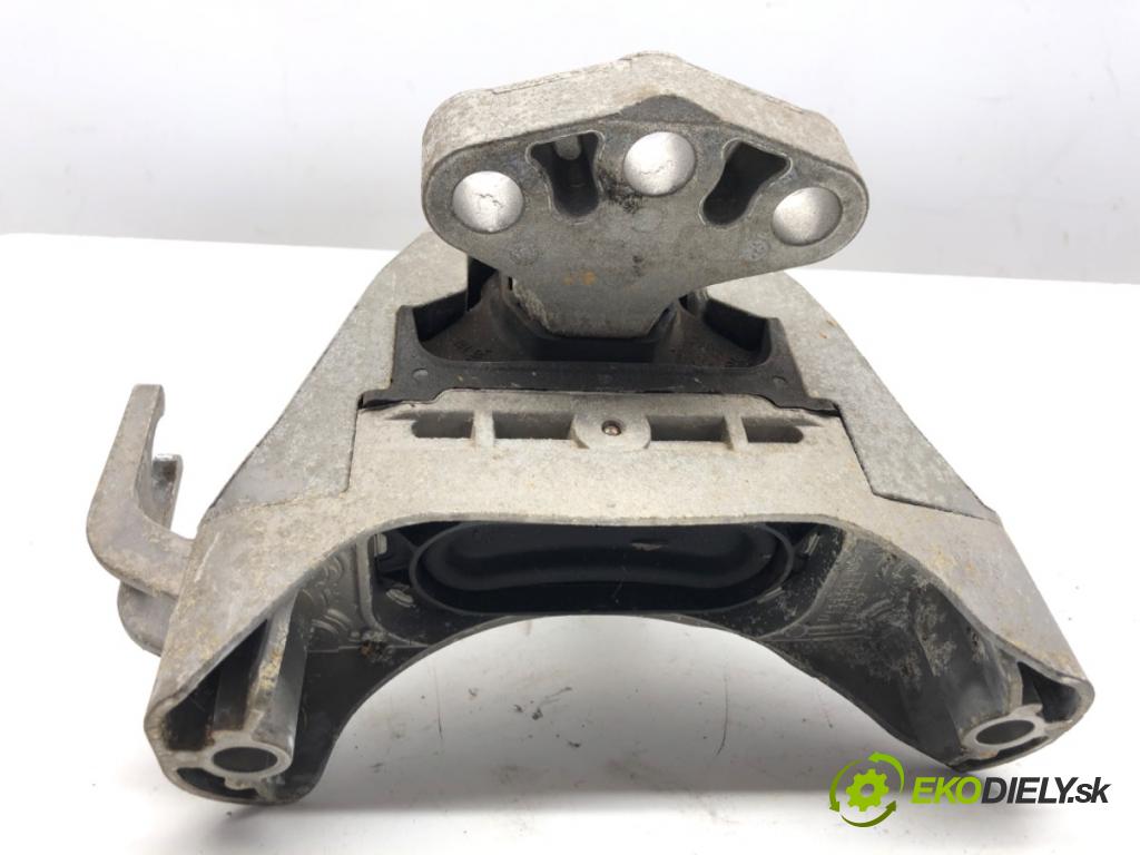 OPEL ASTRA J sedan 2017 103 kW 1.4 LPG (69) 1364 AirBag Motor ľavy 13347453