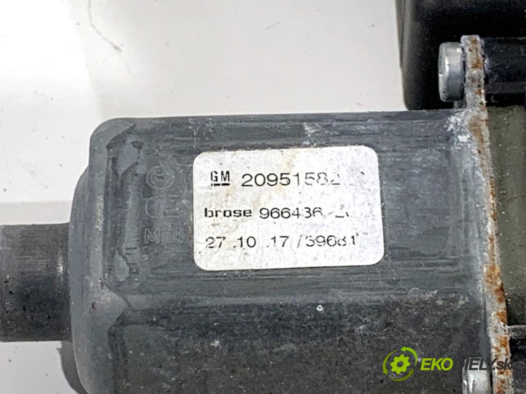 OPEL ASTRA J sedan 2017 103 kW 1.4 LPG (69) 1364 mechanismus okna pravý přední část 20951582