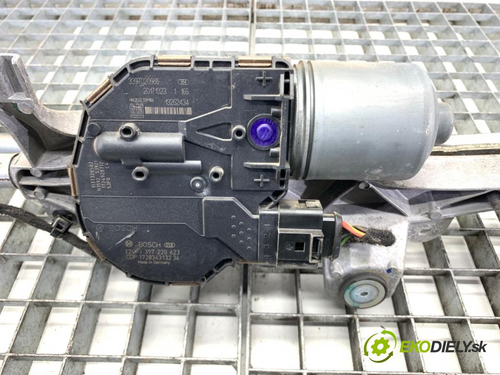 OPEL ASTRA J sedan 2017 103 kW 1.4 LPG (69) 1364 mechanismus stěračů přední část 13262434 (Motorek stěračů přední)