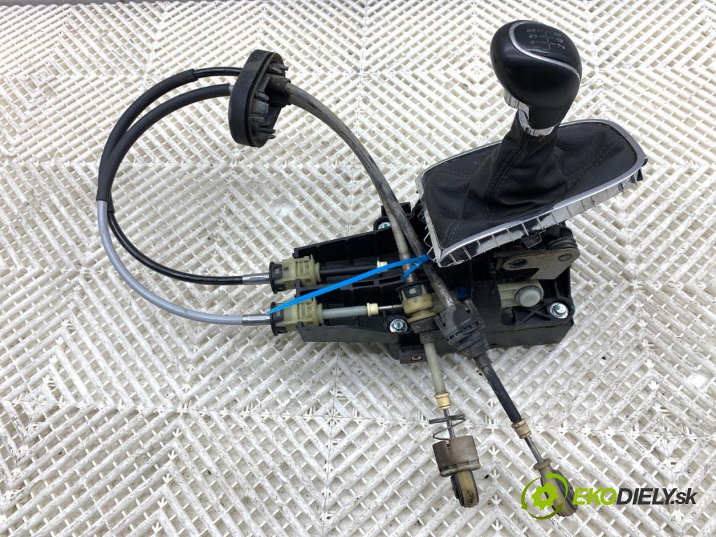 OPEL ASTRA J sedan 2017 103 kW 1.4 LPG (69) 1364 Kulisa 55486394 (Rýchlostná páka (kulisa))