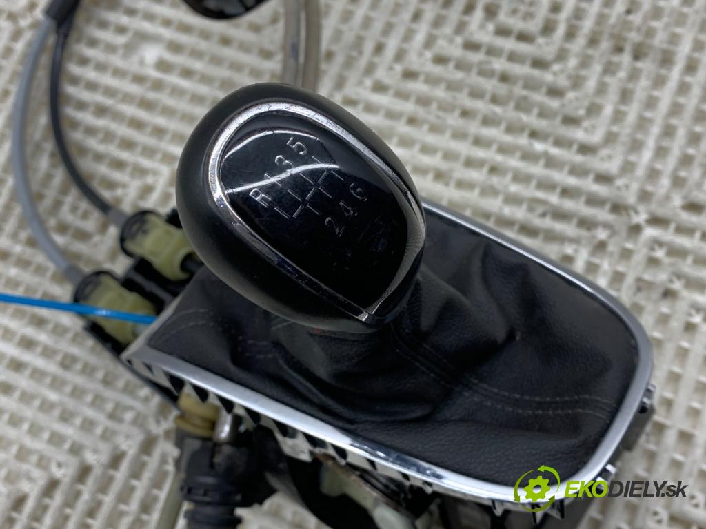 OPEL ASTRA J sedan 2017 103 kW 1.4 LPG (69) 1364 Kulisa 55486394 (Rýchlostná páka (kulisa))