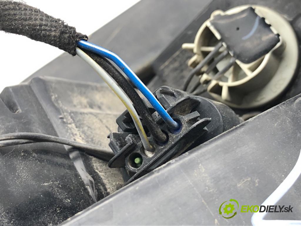 OPEL ASTRA J sedan 2017 103 kW 1.4 LPG (69) 1364 světlo levý zadní část 25870153