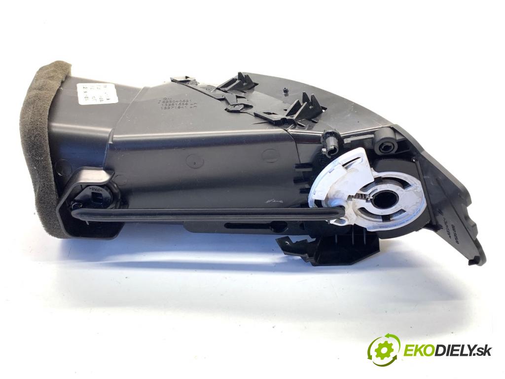 OPEL ASTRA J sedan 2017 103 kW 1.4 LPG (69) 1364 Mriežky kúrenia predný 13300560