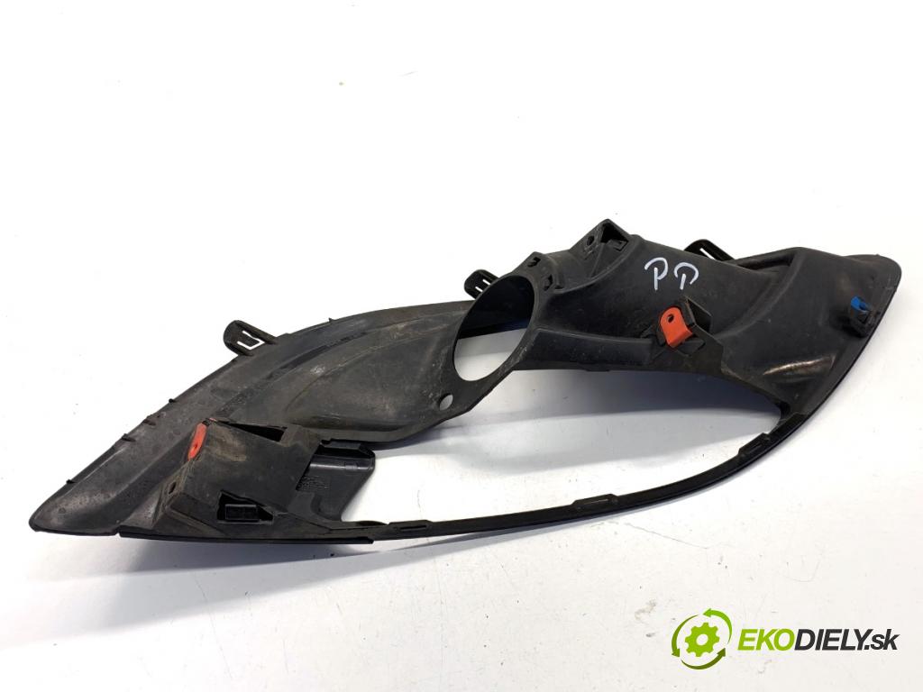 OPEL ASTRA J sedan 2017 103 kW 1.4 LPG (69) 1364 Mriežky nárazníka pravy predný 13440346