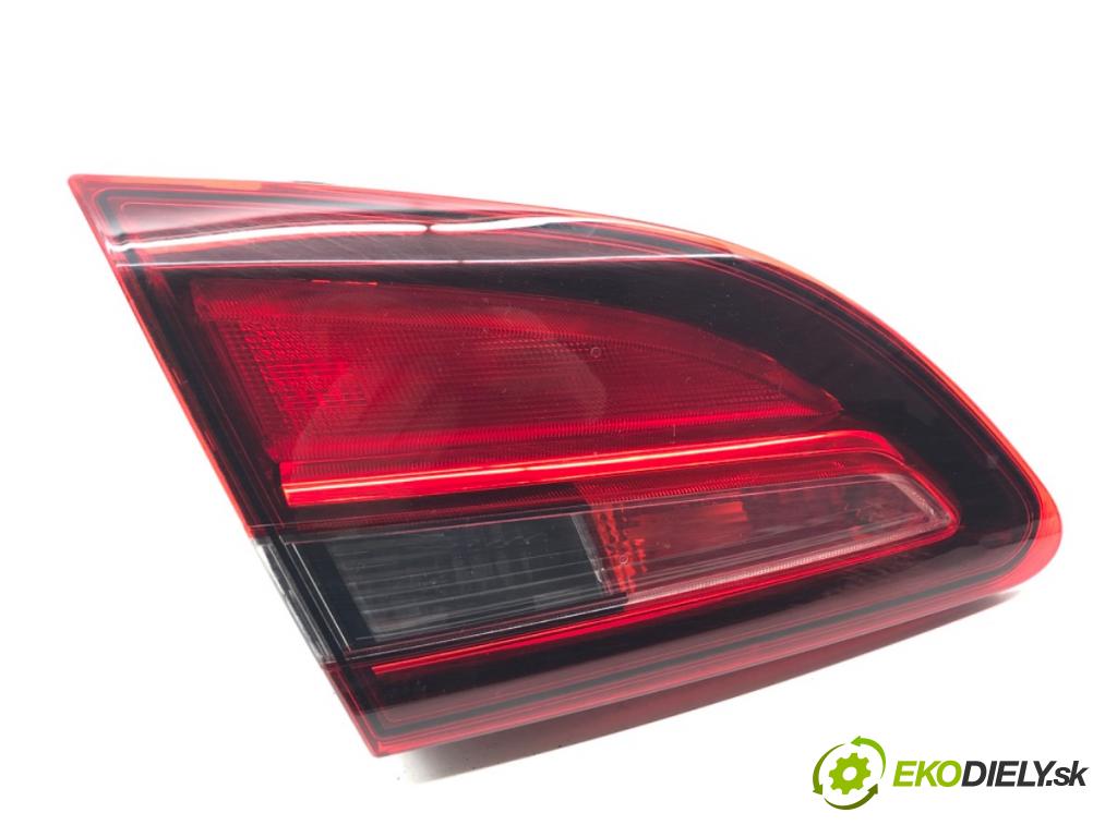 OPEL ASTRA J sedan 2017 103 kW 1.4 LPG (69) 1364 světlo zadní část levá strana vnitřní 25870193 (Klika dveří ostatní)