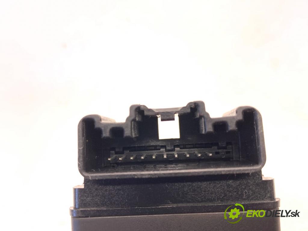 OPEL ASTRA J sedan 2017 103 kW 1.4 LPG (69) 1364 Prepínač nastavenia spätných zrkadiel 13271827 (Prepínacie páčky pod volantom)