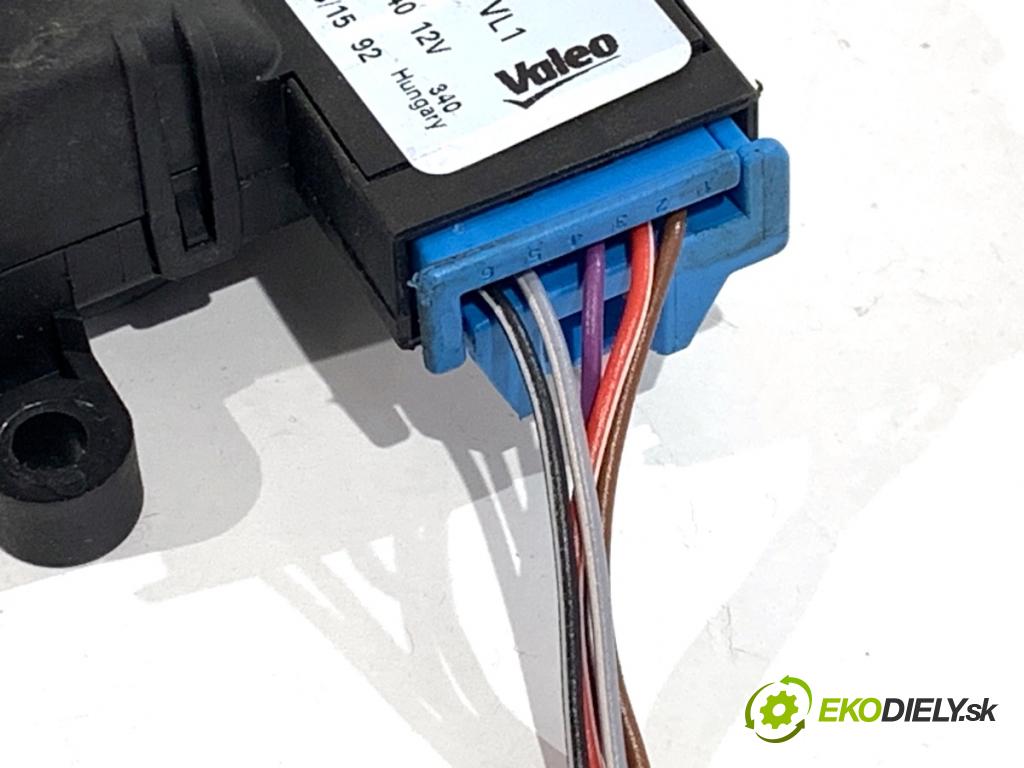 VW GOLF VII Kombi 2015 110 kW 2.0 TDI 1968 motor topení 5Q0907511A