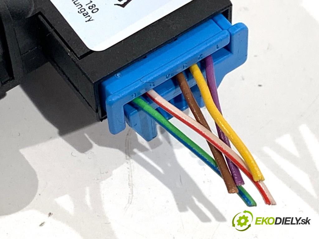 VW GOLF VII Kombi 2015 110 kW 2.0 TDI 1968 motor topení 5Q0907511D