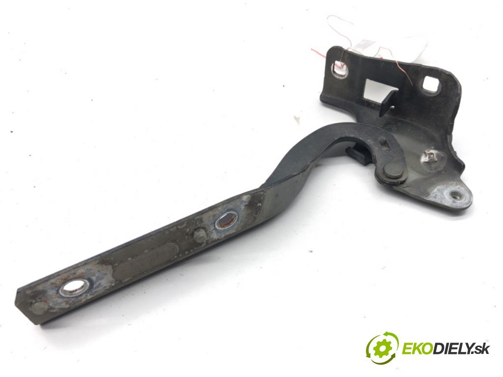 PEUGEOT 508 I sedan 2012 103 kW 2.0 HDi 1997 Záves kapoty ľavy predný 