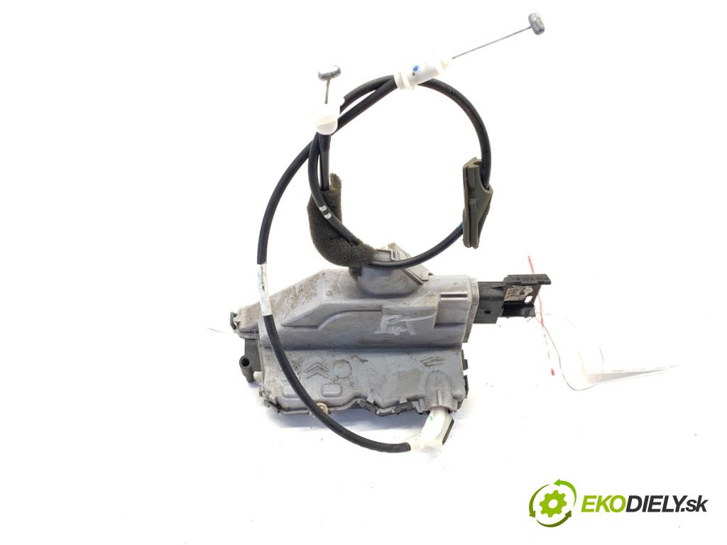 PEUGEOT 508 I sedan 2012 103 kW 2.0 HDi 1997 zámok Dvere pravy zad 006263