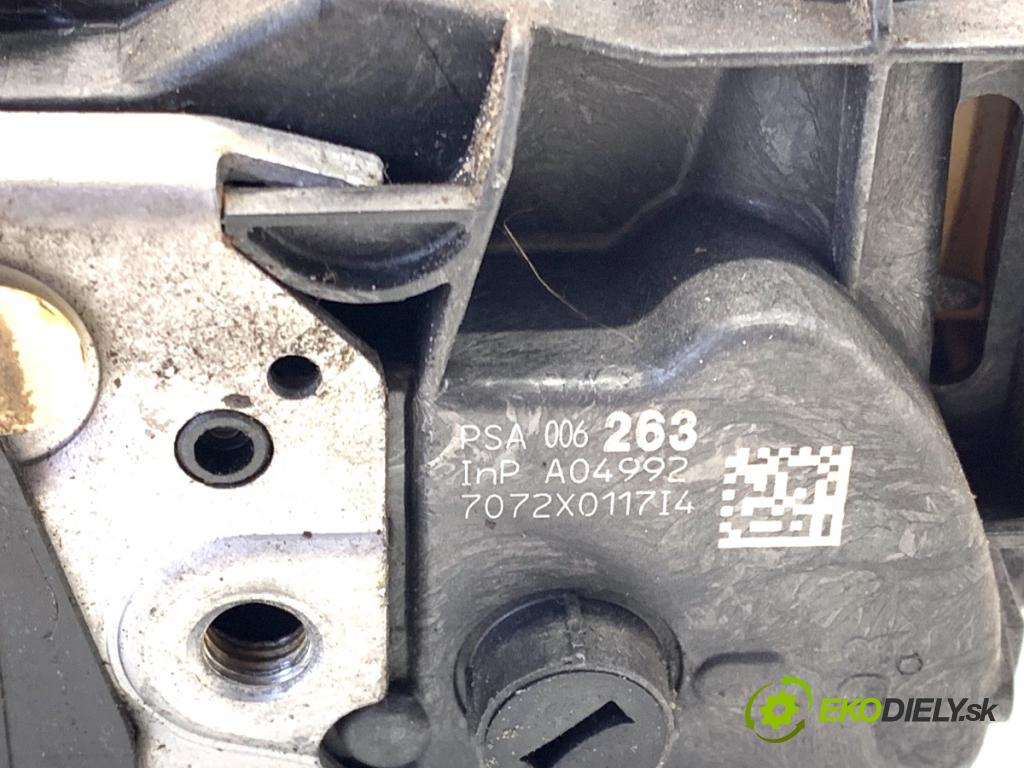 PEUGEOT 508 I sedan 2012 103 kW 2.0 HDi 1997 zámok Dvere pravy zad 006263