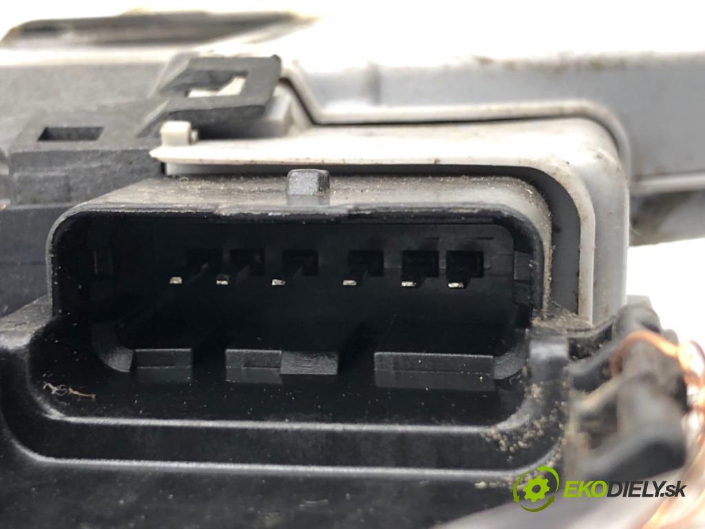 PEUGEOT 508 I sedan 2012 103 kW 2.0 HDi 1997 zámok Dvere ľavy zad 006262