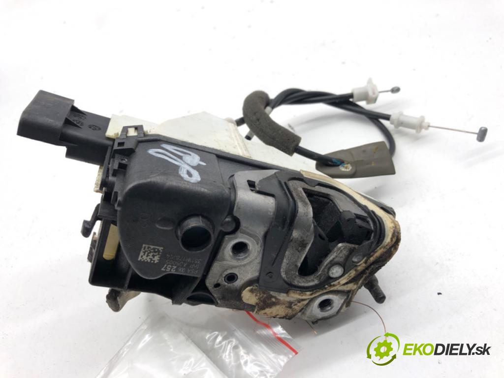 PEUGEOT 508 I sedan 2012 103 kW 2.0 HDi 1997 zámok dveře pravý přední část 006257