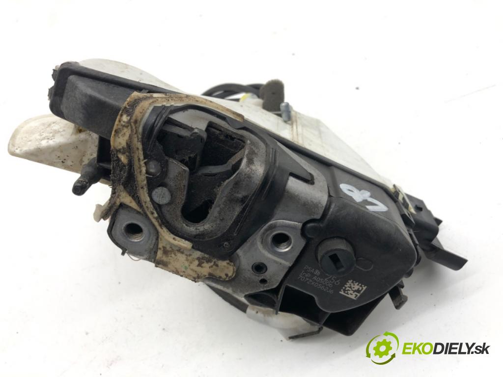 PEUGEOT 508 I sedan 2012 103 kW 2.0 HDi 1997 zámok Dvere ľavy predný 006256