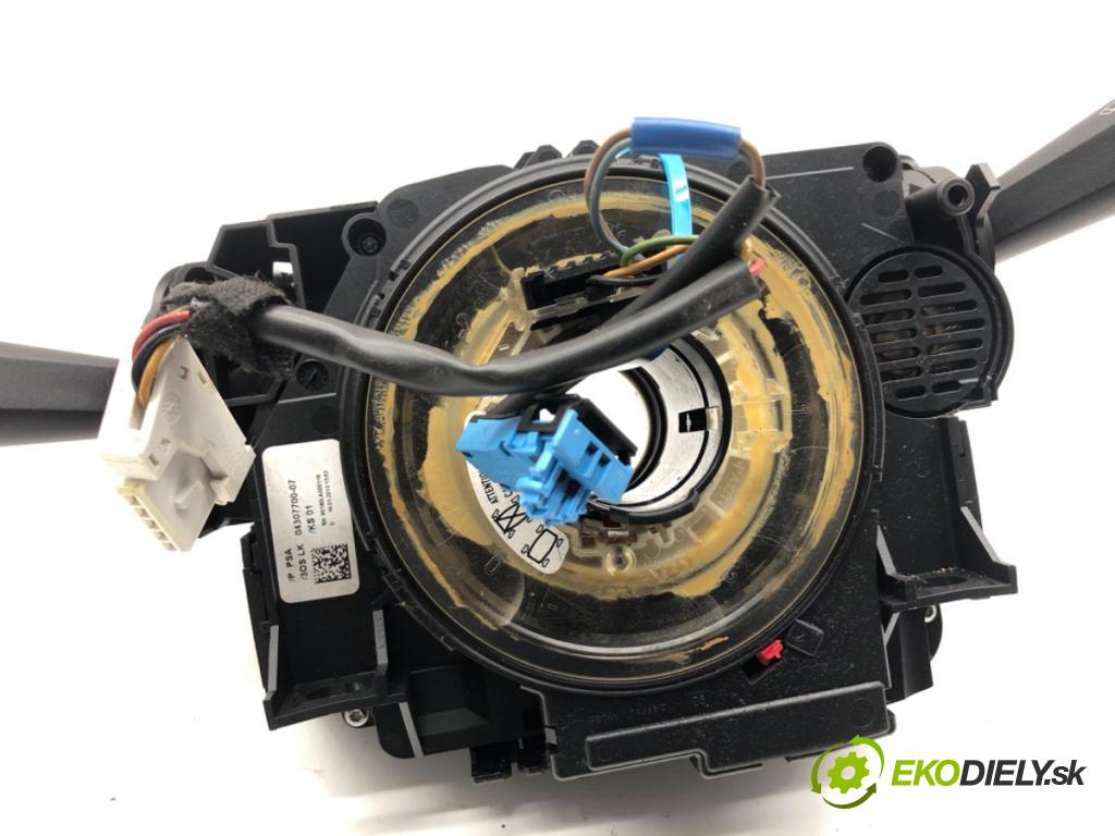 PEUGEOT 508 I sedan 2012 103 kW 2.0 HDi 1997 přepínač kombinovaný 96759260XT (Páčky pod volantem)