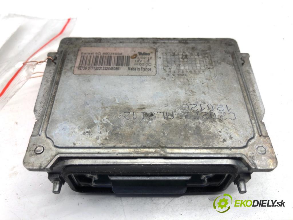 PEUGEOT 508 I sedan 2012 103 kW 2.0 HDi 1997 Menič XENON 89034934 (Riadiaca jednotka xenónu)