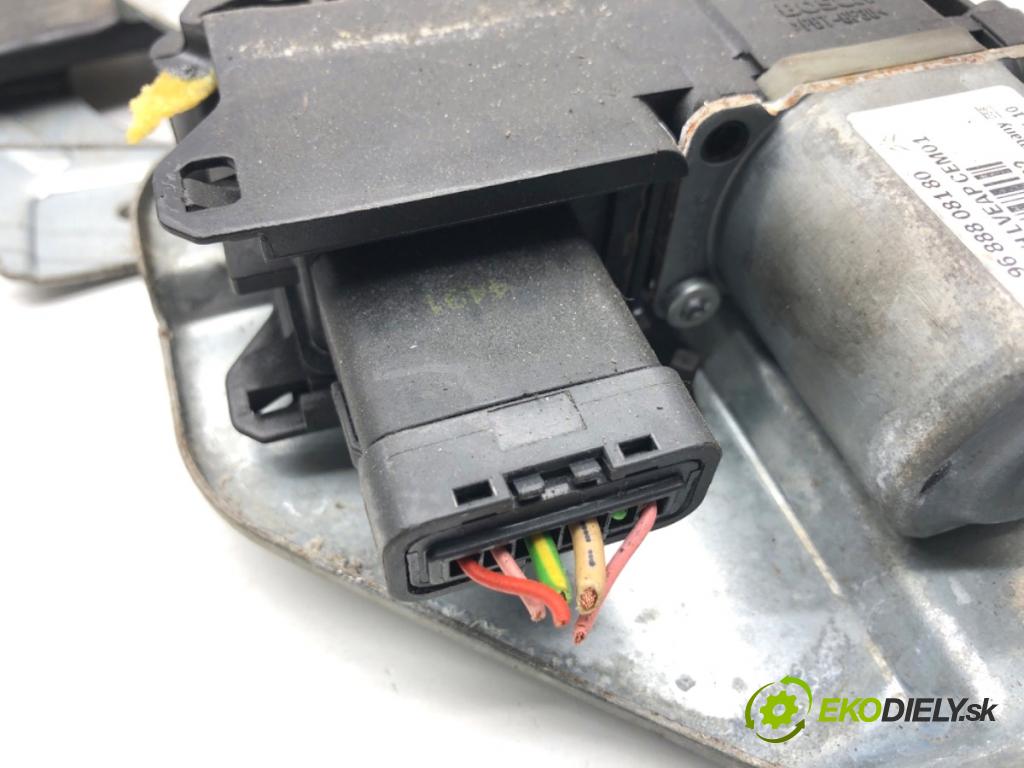 PEUGEOT 508 I sedan 2012 103 kW 2.0 HDi 1997 mechanismus okna pravý přední část 9688808180