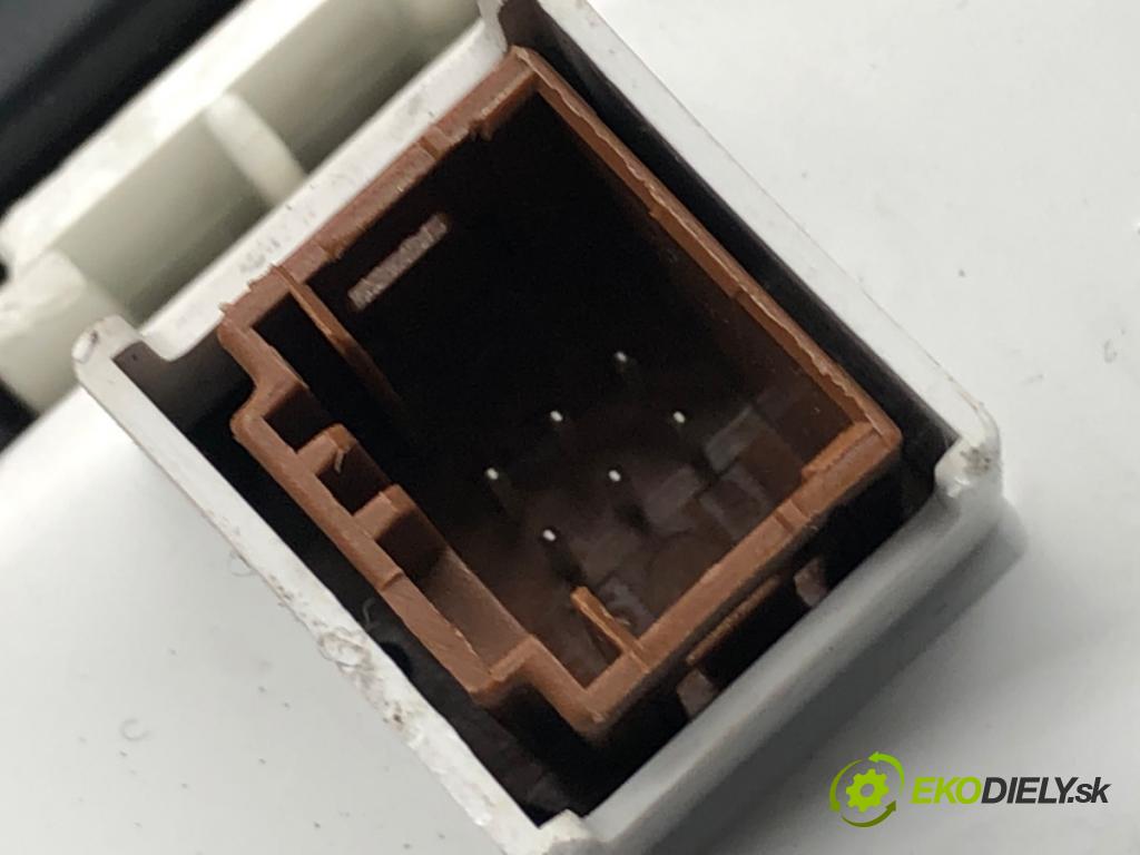 PEUGEOT 508 I sedan 2012 103 kW 2.0 HDi 1997 Prístrojovka 9678565980 (Prístrojová doska)