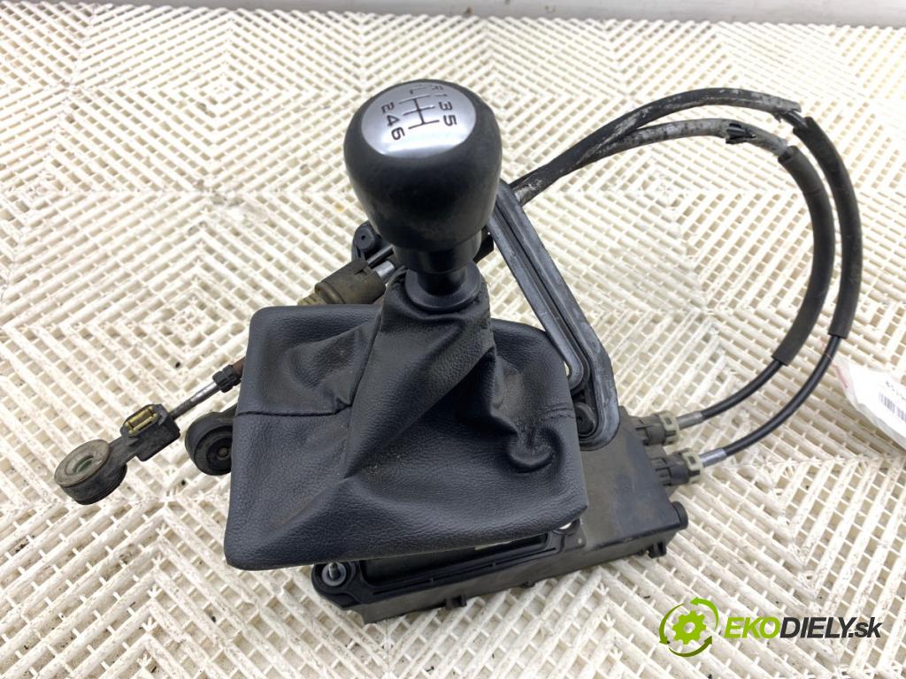 PEUGEOT 508 I sedan 2012 103 kW 2.0 HDi 1997 kulisa 9614412E (Řadicí páka (kulisa) )