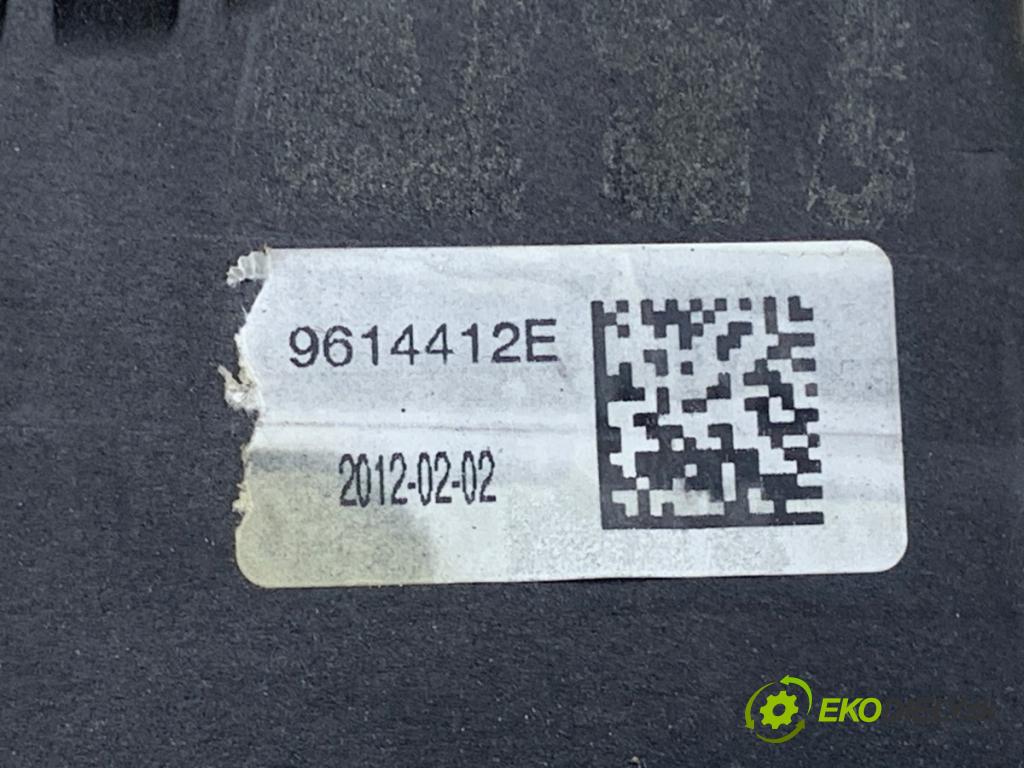 PEUGEOT 508 I sedan 2012 103 kW 2.0 HDi 1997 Kulisa 9614412E (Rýchlostná páka (kulisa))