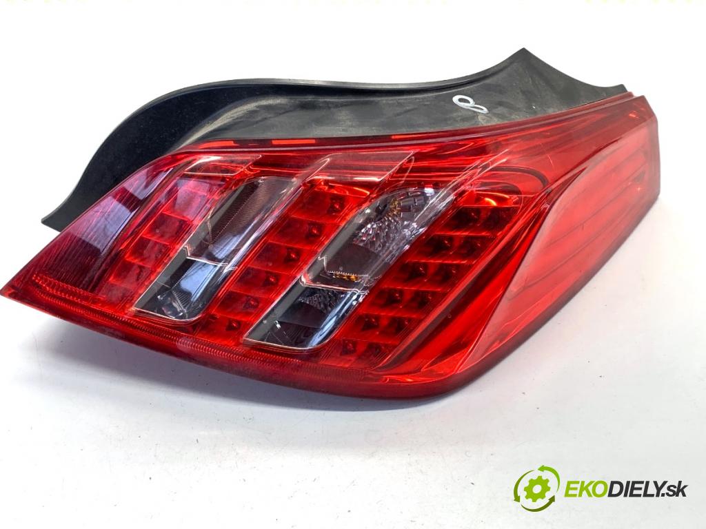 PEUGEOT 508 I sedan 2012 103 kW 2.0 HDi 1997 světlo pravý zadní část 9686293680