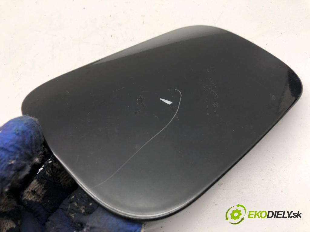 PEUGEOT 508 I sedan 2012 103 kW 2.0 HDi 1997 dvířka nádrže paliva 9670783780 (Klika dveří ostatní)