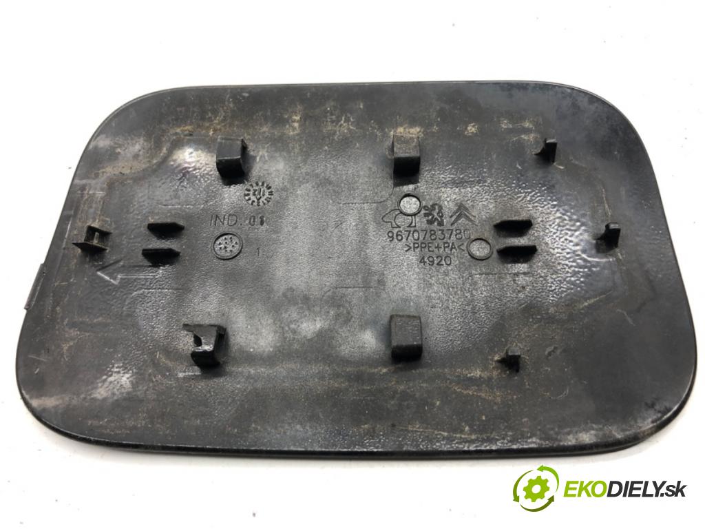 PEUGEOT 508 I sedan 2012 103 kW 2.0 HDi 1997 dvířka nádrže paliva 9670783780 (Klika dveří ostatní)