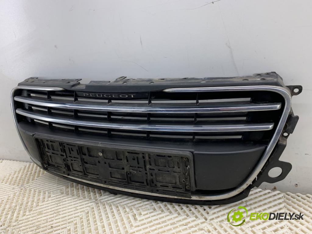 PEUGEOT 508 I sedan 2012 103 kW 2.0 HDi 1997 Mriežka maska (Mriežka predná (maska chladiča))