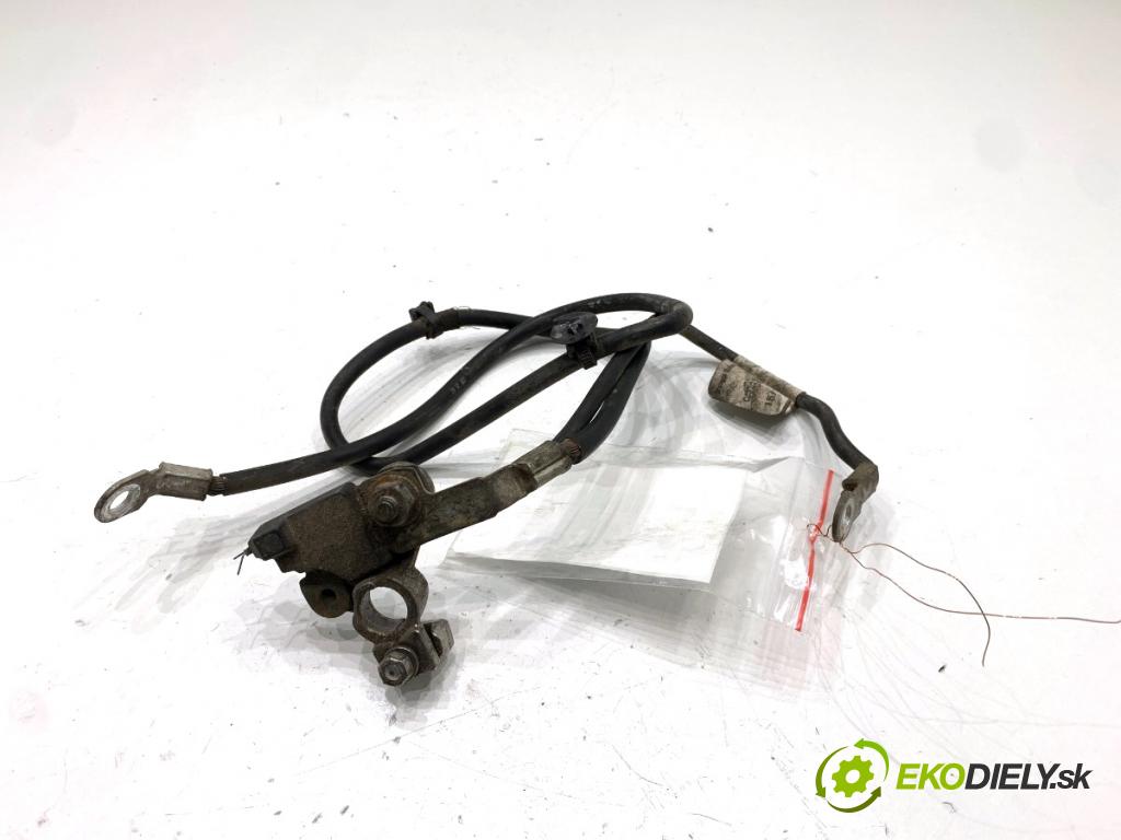 PEUGEOT 508 I sedan 2012 103 kW 2.0 HDi 1997 svorka MINUS 9676828580