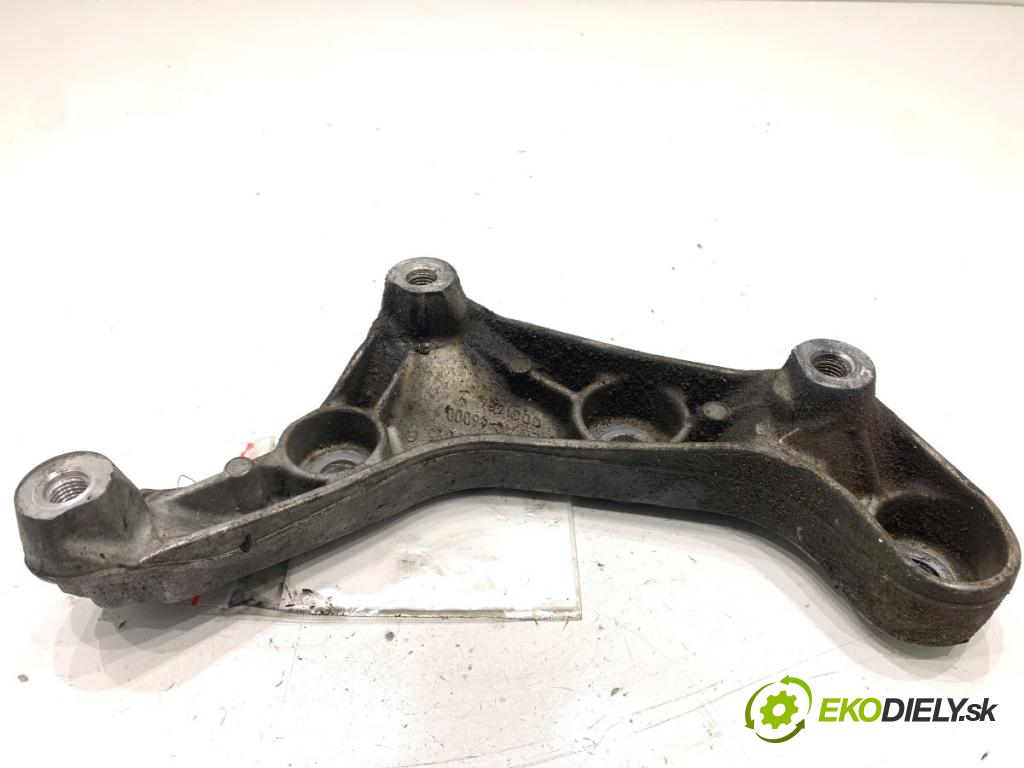 MERCEDES-BENZ X204 SUV 2012 125 kW 220 CDI (204.902) 2143 držák uchycení diferenciálu přední část 2720140295
