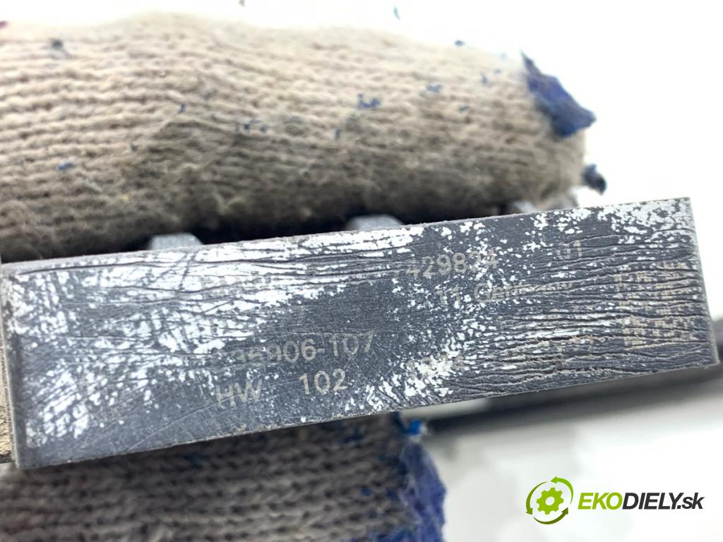 BMW F25 SUV 2016 180 kW xDrive 28 i 1997 Snímač INTELIGENTNÉ: otvárania zadnej dverí 7391043