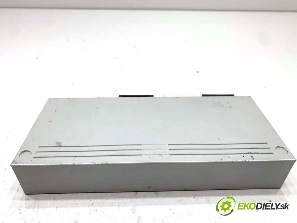 BMW F25 SUV 2016 180 kW xDrive 28 i 1997 modul dveří 7394649