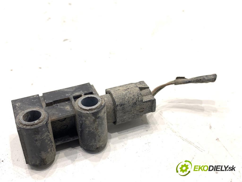 BMW F25 SUV 2016 180 kW xDrive 28 i 1997 Snímač nárazu 9224176 (Snímač nárazu)