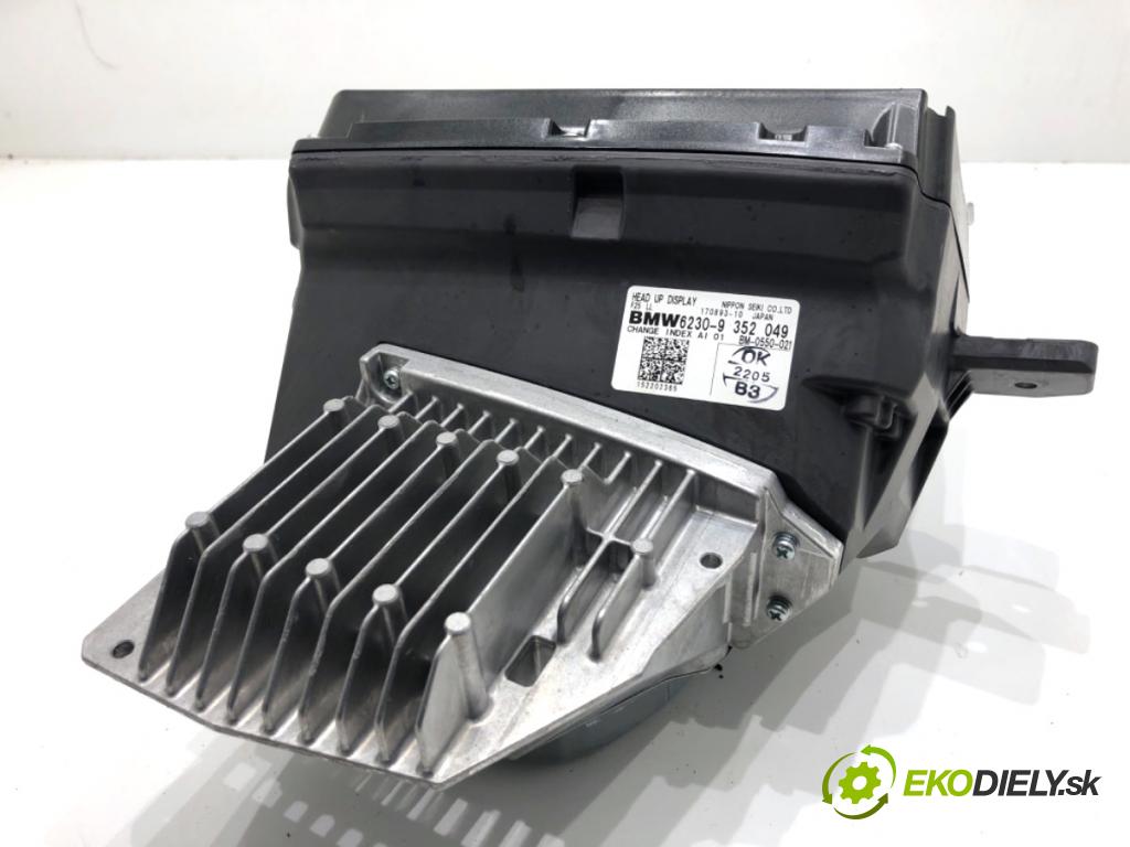 BMW F25 SUV 2016 180 kW xDrive 28 i 1997 Dislpej HEAD UP 9352049