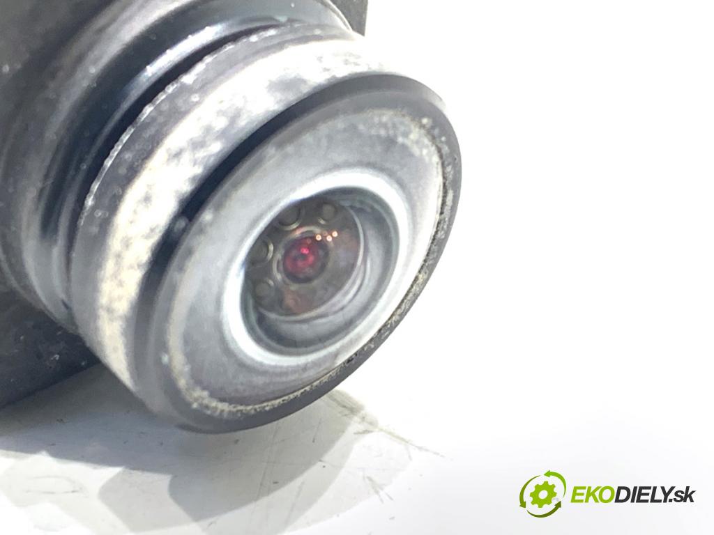 BMW F25 SUV 2016 180 kW xDrive 28 i 1997 KAMERA ZPĚT: 9360369