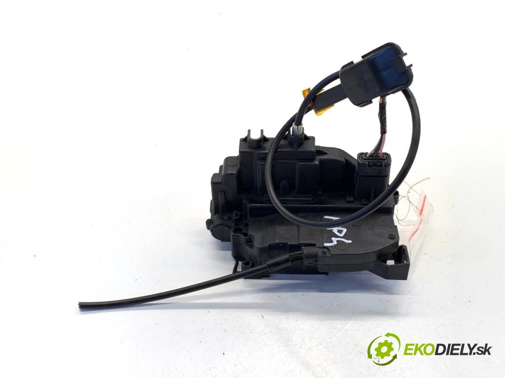 RENAULT CLIO III liftback 2006 63 kW 1.5 dCi (BR17, CR17) 1461 zámok Dvere pravy predný 