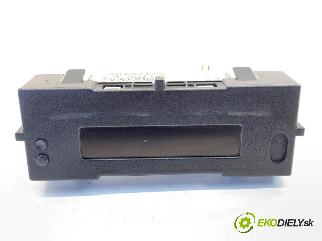 RENAULT CLIO III liftback 2006 63 kW 1.5 dCi (BR17, CR17) 1461 Dislpej 8200307273 (Prístrojová doska)