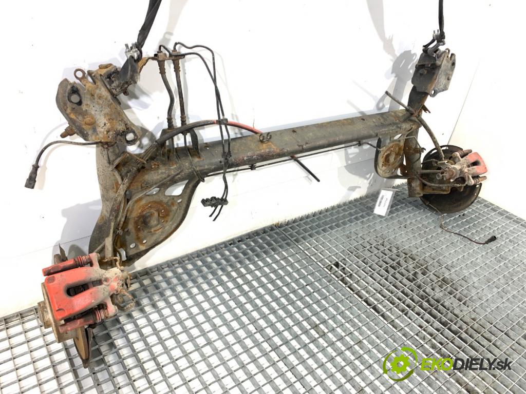 RENAULT CLIO III liftback 2006 63 kW 1.5 dCi (BR17, CR17) 1461 výztuha zadní část