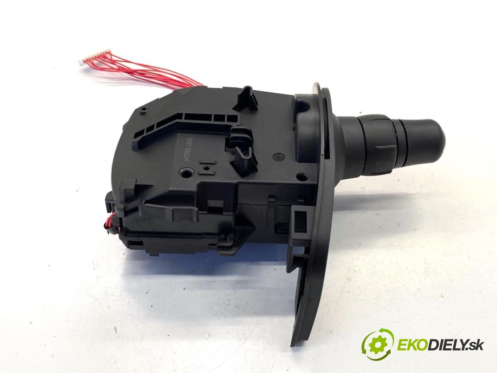 RENAULT CLIO III liftback 2006 63 kW 1.5 dCi (BR17, CR17) 1461 přepínač směrovek  (Páčky pod volantem)