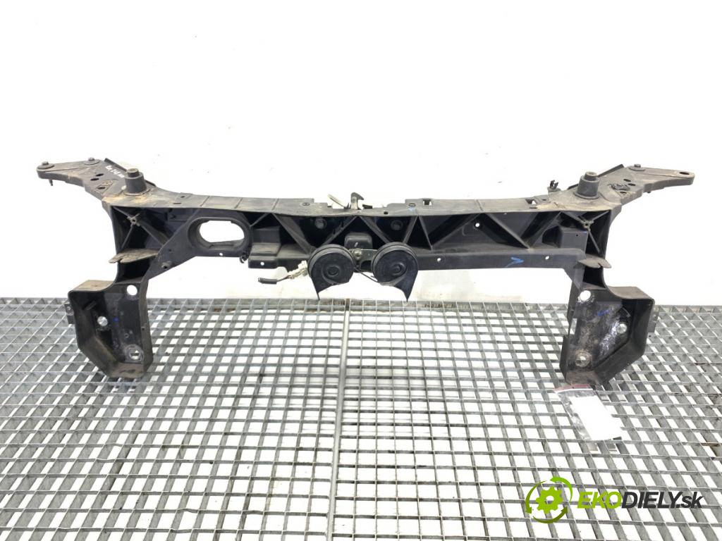 RENAULT CLIO III liftback 2006 63 kW 1.5 dCi (BR17, CR17) 1461 držák přední část 8200290143 (Přední výztuha)