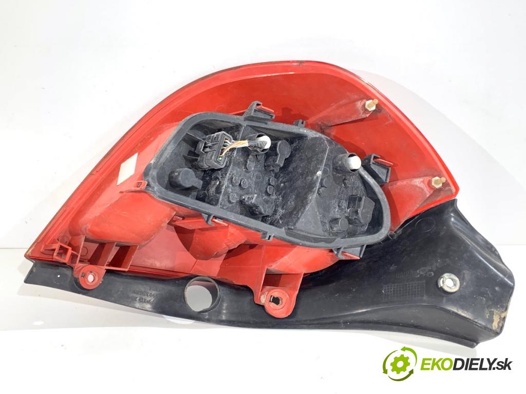 RENAULT CLIO III liftback 2006 63 kW 1.5 dCi (BR17, CR17) 1461 Svetlo pravy zad