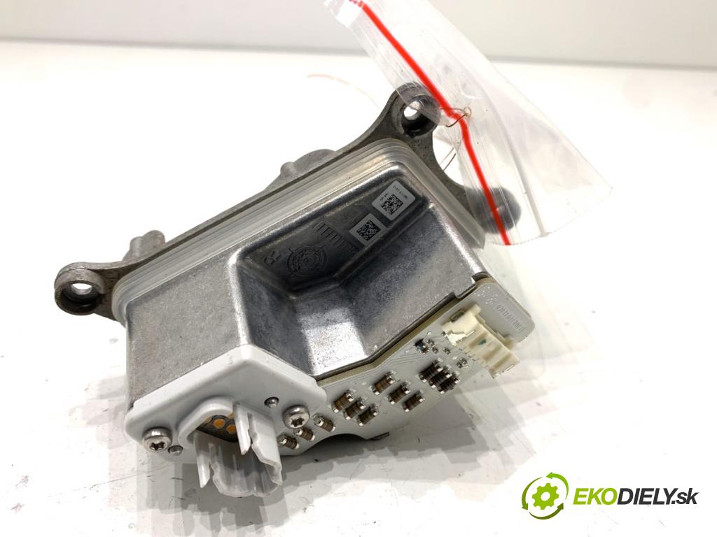 BMW F25 SUV 2016 180 kW xDrive 28 i 1997 modul LED směrovka pravý 1305715330