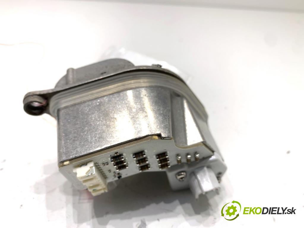 BMW F25 SUV 2016 180 kW xDrive 28 i 1997 modul LED směrovka pravý 1305715330