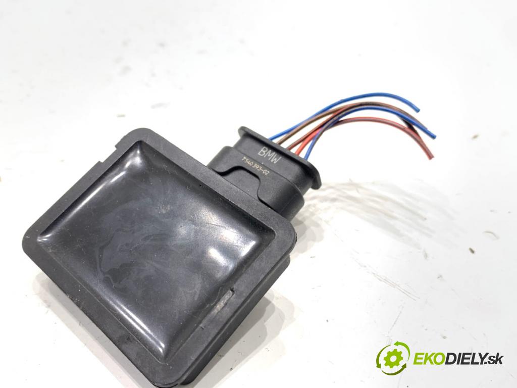 BMW F25 SUV 2016 180 kW xDrive 28 i 1997 modul NÁDRŽ: 7333588