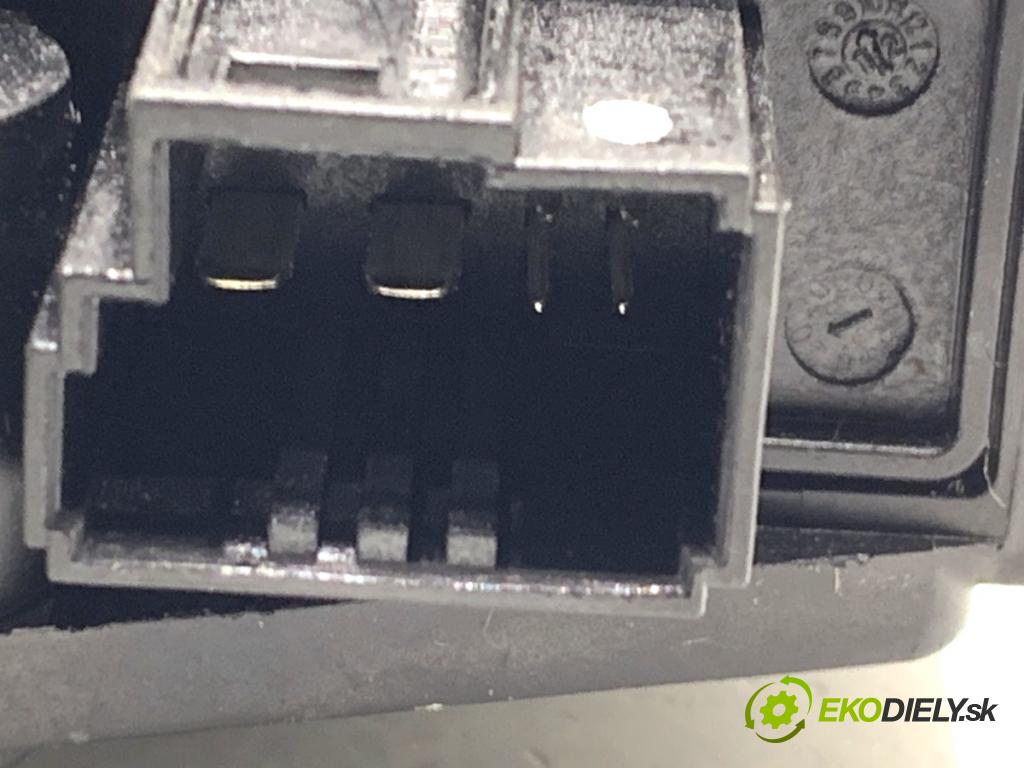 BMW F25 SUV 2016 180 kW xDrive 28 i 1997 motor střešního okna 7316396