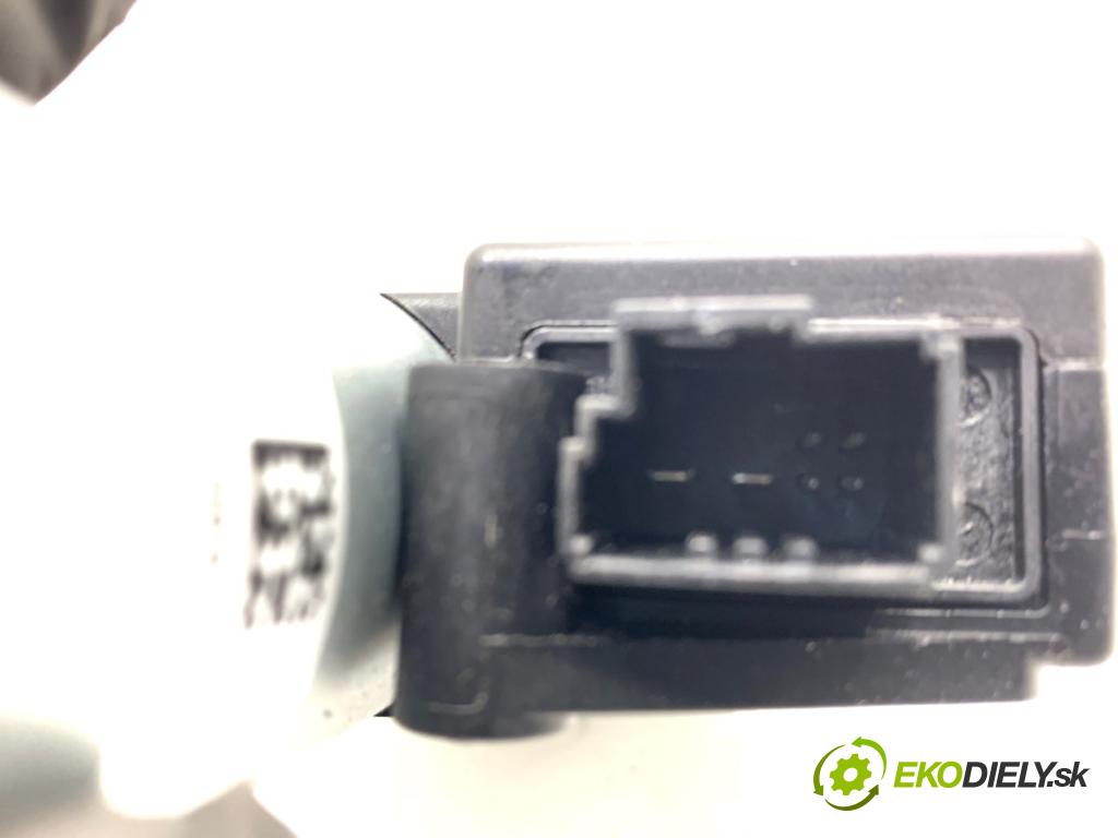 BMW F25 SUV 2016 180 kW xDrive 28 i 1997 motor střešního okna 7316396