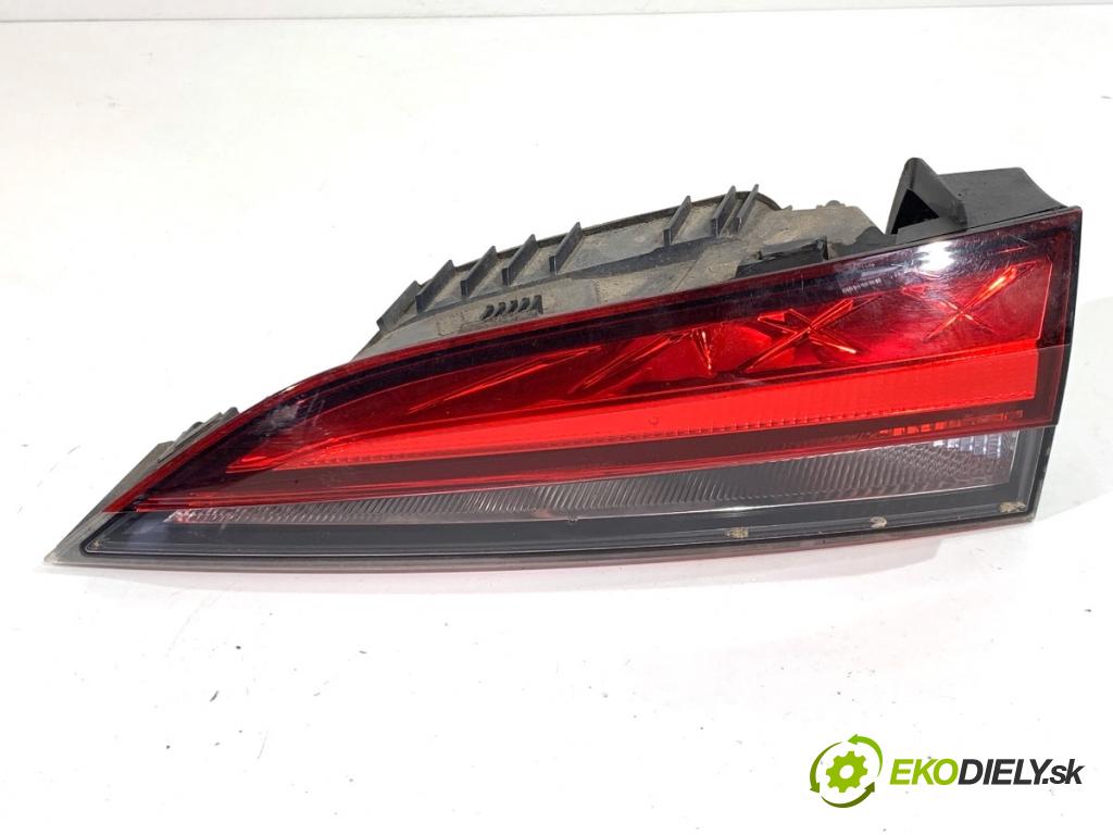 SKODA SCALA liftback 2022 110 kW 1.5 TSI 1495 Svetlo zad pravá vnútorná 657945094 (Kľučka dverí ostatné)