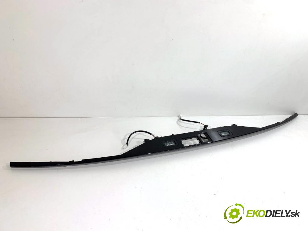 MG (SAIC) HS SUV 2024 124 kW 1.5 20 T 1490 lišta dveří zadní část 11184068